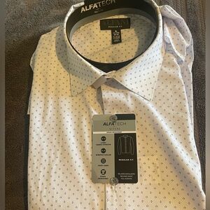 Brand men’s Alfani long sleeve dress shirt -